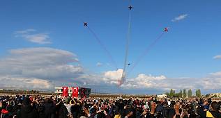 Türk Yıldızları Şanlıurfa'da Nefes Kesti