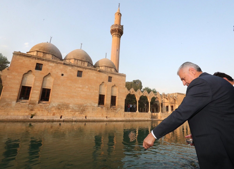 Başbakan Binali Yıldırım Balıklıgöl'de
