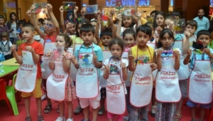 Minikler hayallerini cama resmetti