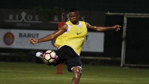 Antalyaspor'da Eto'o takımda kaldı
