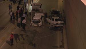 Düğün konvoyunda zincirleme kaza