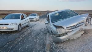 Otomobil mucura çarparak durabildi