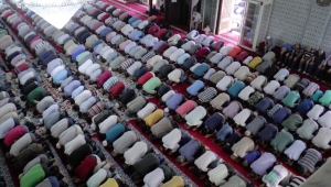 Urfa'da Bayram Namazı Coşkusu