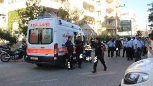 Urfa’da komşu kavgası: 1’i polis 2 kişi yaralandı