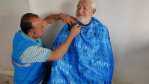 Yaşlılara ücretsiz traş