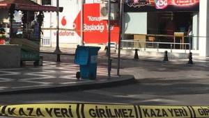 Çöp kutusundaki çanta fünye ile patlatıldı