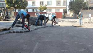 Eyyübiye Belediyesi yol yapım çalışmalarını sürdürüyor