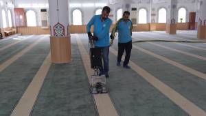 Haliliye'deki camiler temizleniyor