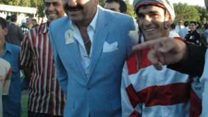 Tatlıses, Urfalı milli jokeyi unutmadı