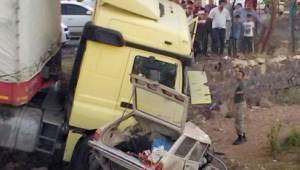 Trafik kazası: 1 ölü, 2 yaralı