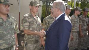 Vali Tuna'dan Karakuzu Jandarma Karakoluna ziyaret