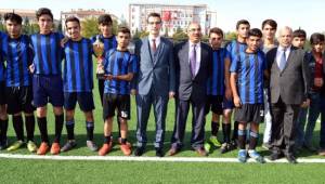 Liseler arası futbol ve voleybol turnuvası