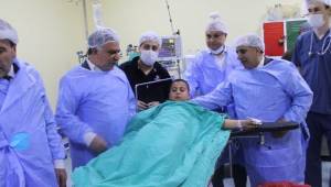 Akyürek, Suriyeli çocuğa kirve oldu