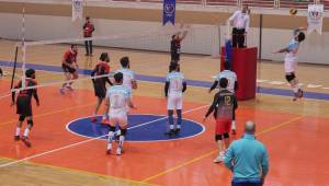 Haliliye Voleybol Takımı 14. Galibiyetini aldı-Videolu Haber