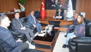 Kayyum Başkandan Viranşehir Meb'e ziyaret