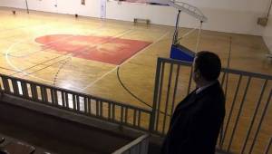 Perçi,Birecik Kapalı Spor Salonunu inceledi