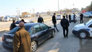 Yosunkaya,yol kontrol noktalarını denetledi