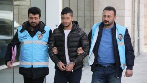 Bıçakla yaralamaya adli kontrol