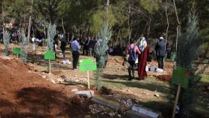 Çatak'ta 5 bin ağaç fidanına can suyu verildi-Videolu Haber