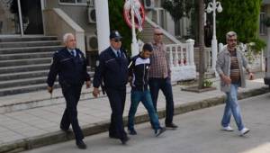 Hastane kantininden bir koli kola çaldılar