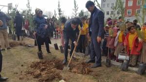 Öğretmen ve öğrencilerden örnek proje