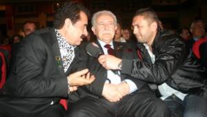 Tatlıses, Urfa'nın özüne inen bir ağamızı kaybettik