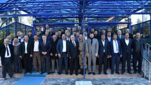 Vali Tuna,Akçakaleli kanaat önderleri ile buluştu