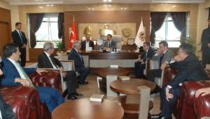 Bakan Çelik’ten Kaya’ya Taziye Ziyareti