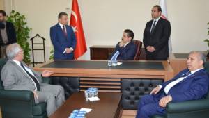 Bakan Çelik, Viranşehir Belediyesini ziyaret etti