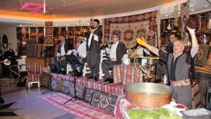 Bodrum'daki Urfa sıra gecesine Şanlıurfalılar akın etti