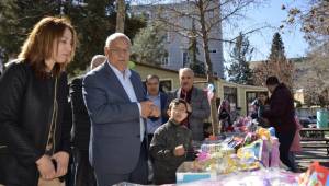 İhtiyaç sahipleri yararına kermes düzenlendi