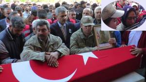 Urfalı Şehit Annesi,bir Hüseyin gider bin Mehmet gelir