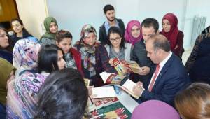 Yazar Hacı Ormanoğlu kitapseverlerle buluştu