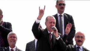 Cumhurbaşkanı Erdoğan Bozkurt İşareti Yaptı