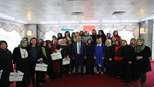 Kadınlar Belediyenin Programında Bir Araya Geldi-Videolu Haber