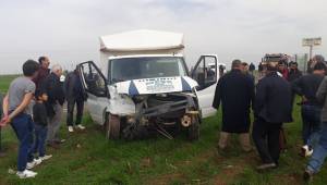 Ölüm Kavşağında Kaza,1 çocuk öldü, 8 yaralı