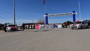Sınırın Sıfır Noktasında Türk Bayrakları ve Pedallarla Afrine Destek