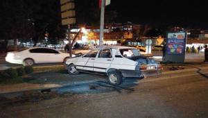 Topçu Meydanında Otomobilin Freni Boşaldı