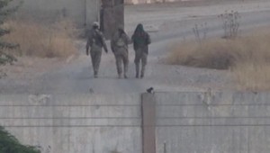 YPG’li teröristler sınırda görüntülendi 