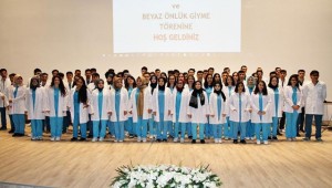 97 Diş Hekimi Adayı Beyaz Önlük Giydi