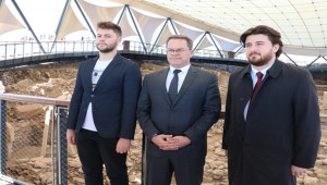 Göbeklitepe Zihinlerimizde Yeni Sorular Doğuruyor