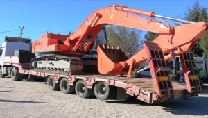 Akçakale Belediyesi Filosuna Bir Ekskavatör Daha Kazandırdı