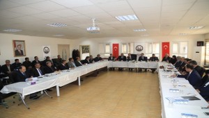 Büyükşehir Hilvan'a Yapılacak Projeleri Masaya Yatırdı