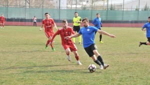 Karaköprü Belediyespor tek attı üç aldı 