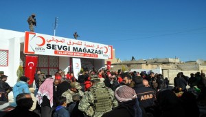Tel Abyad'da Kızılay 7.Sevgi Mağazasını Açtı