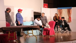 Engellilerin Hayatını Anlatan Tiyatro Sahnelendi