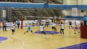 Haliliye Ziraat Bankası Voleybol Takımını Mağlup Etti