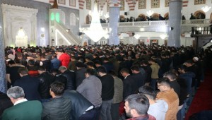 Şanlıurfa Balıklıgöl'deki Camileri Doldu