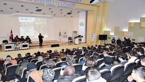Üniversitede Göç ve Mültecilik Çalıştayı Başladı