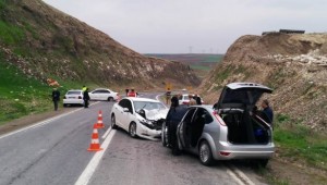 Şanlıurfa’da 3 otomobil çarpıştı: 7 yaralı 